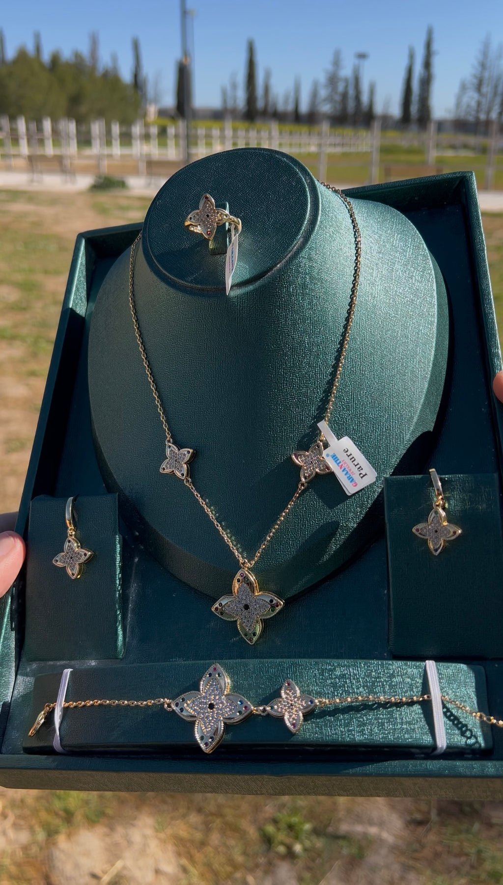 Parure Roberto 4 PCS